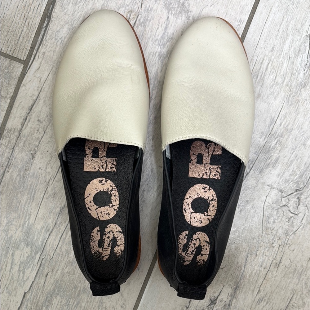 Sorel black and Black Slip-On Shoes